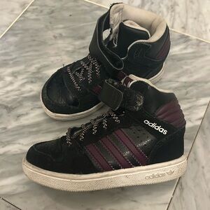 Toddle Adidas High tops. Black and plum. Size 7K good used condition